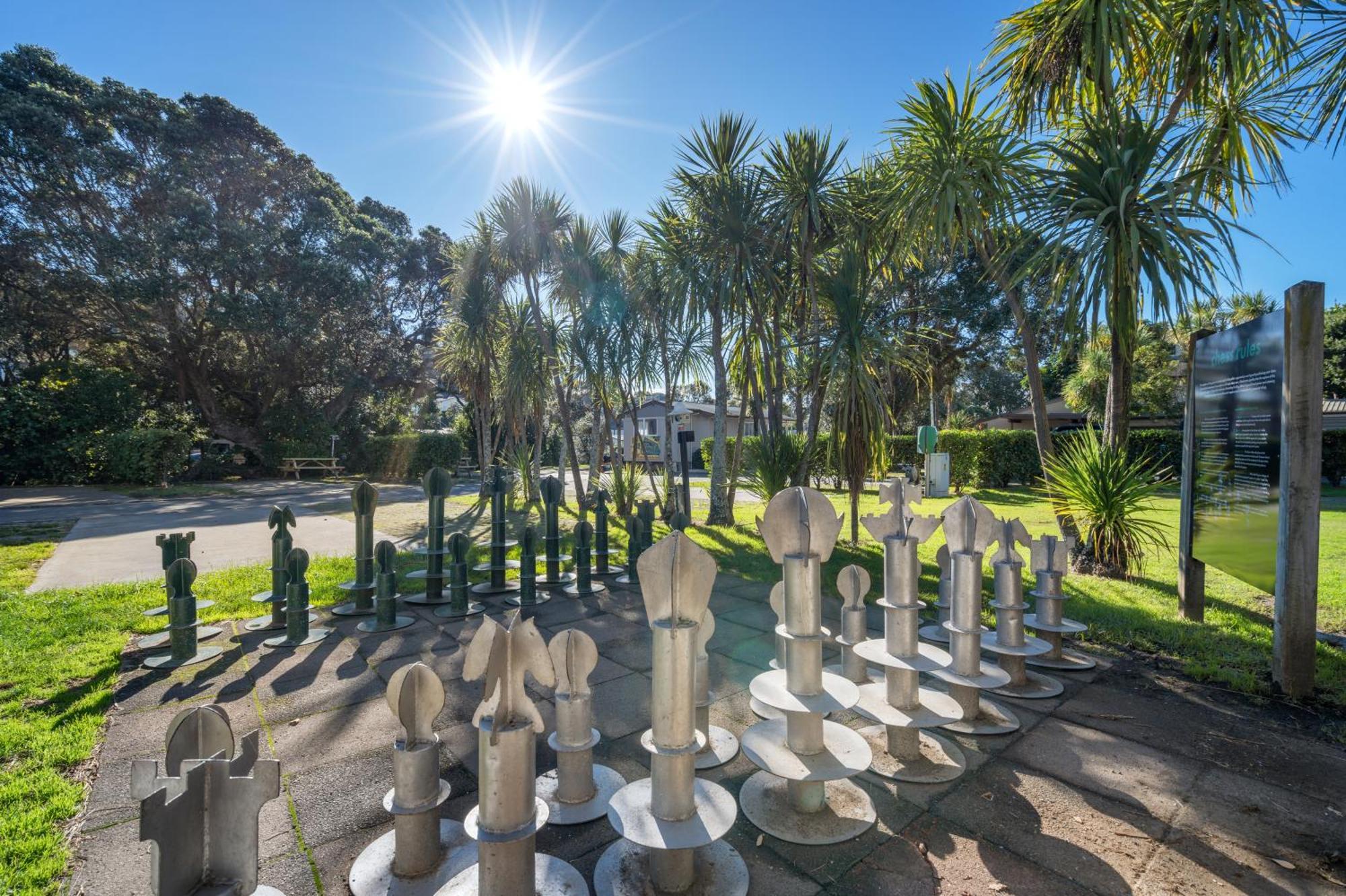 Tasman Holiday Parks - Waihi Beach エクステリア 写真 The sculpture park at the University of Sunshine Coast
