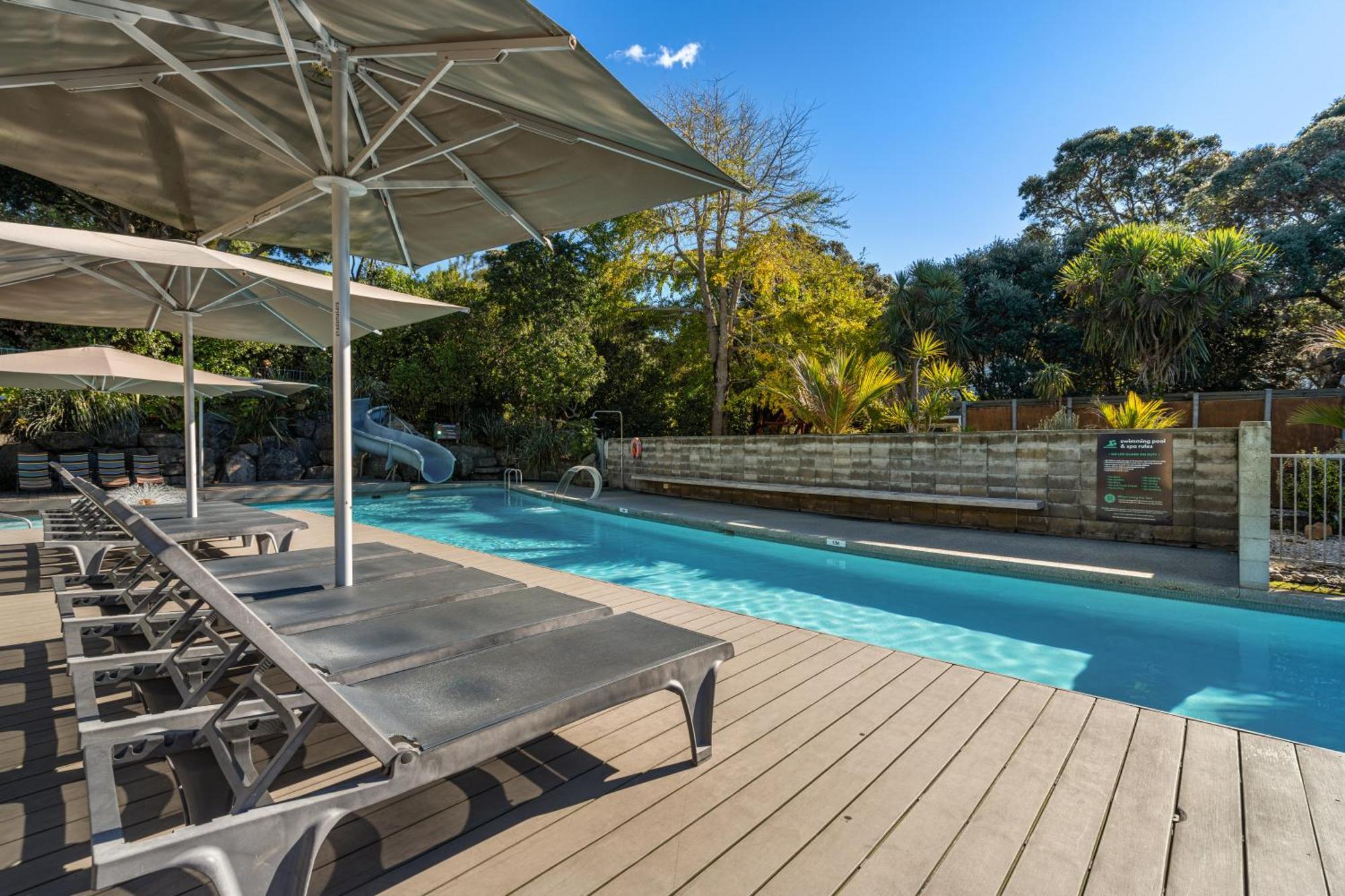 Tasman Holiday Parks - Waihi Beach エクステリア 写真 The pool at the hotel