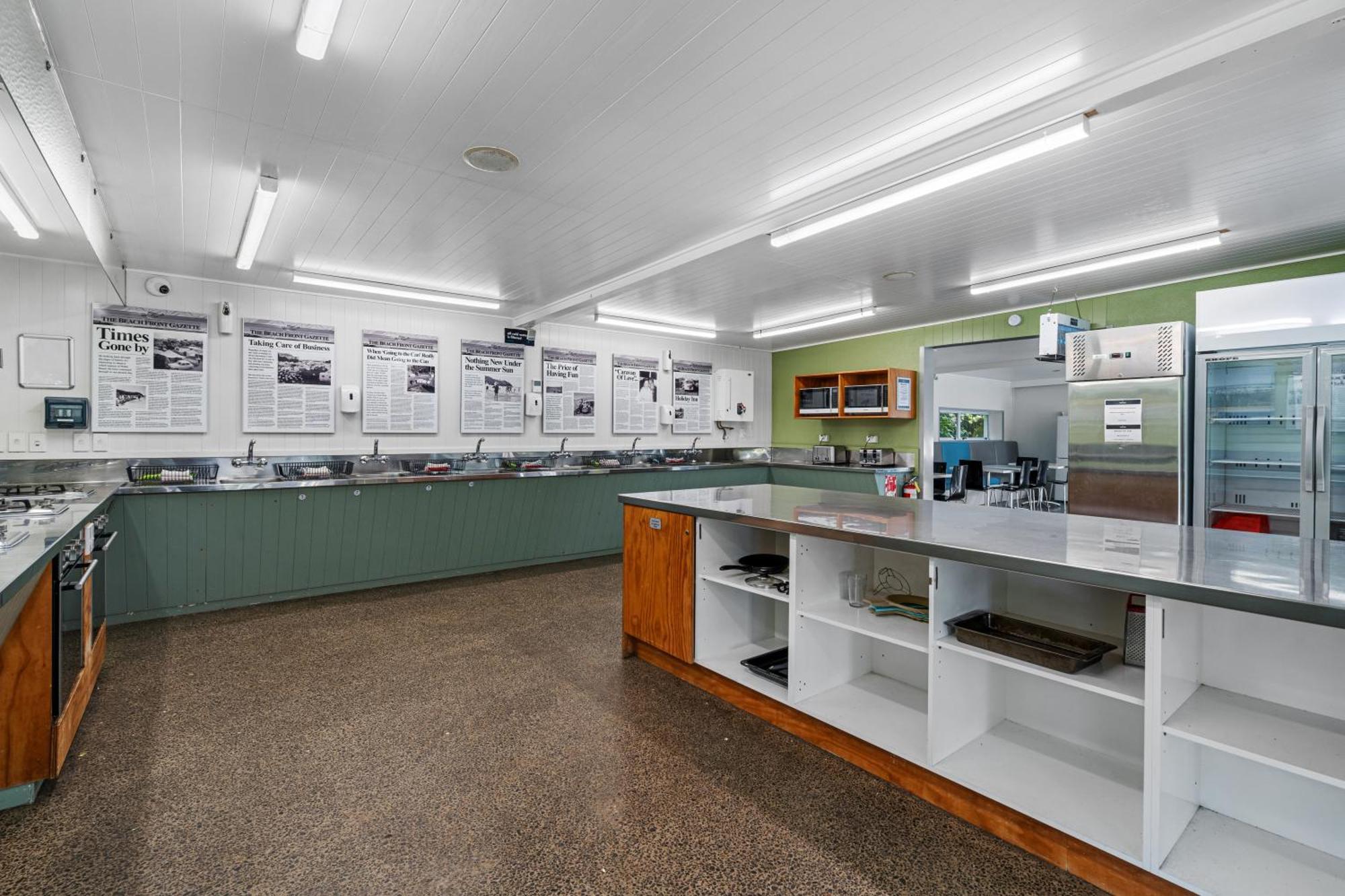 Tasman Holiday Parks - Waihi Beach エクステリア 写真 A laboratory at the University of the Sunshine Coast