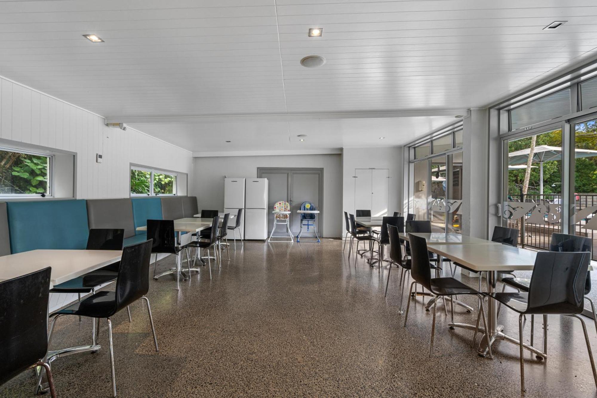 Tasman Holiday Parks - Waihi Beach エクステリア 写真 The interior of the library