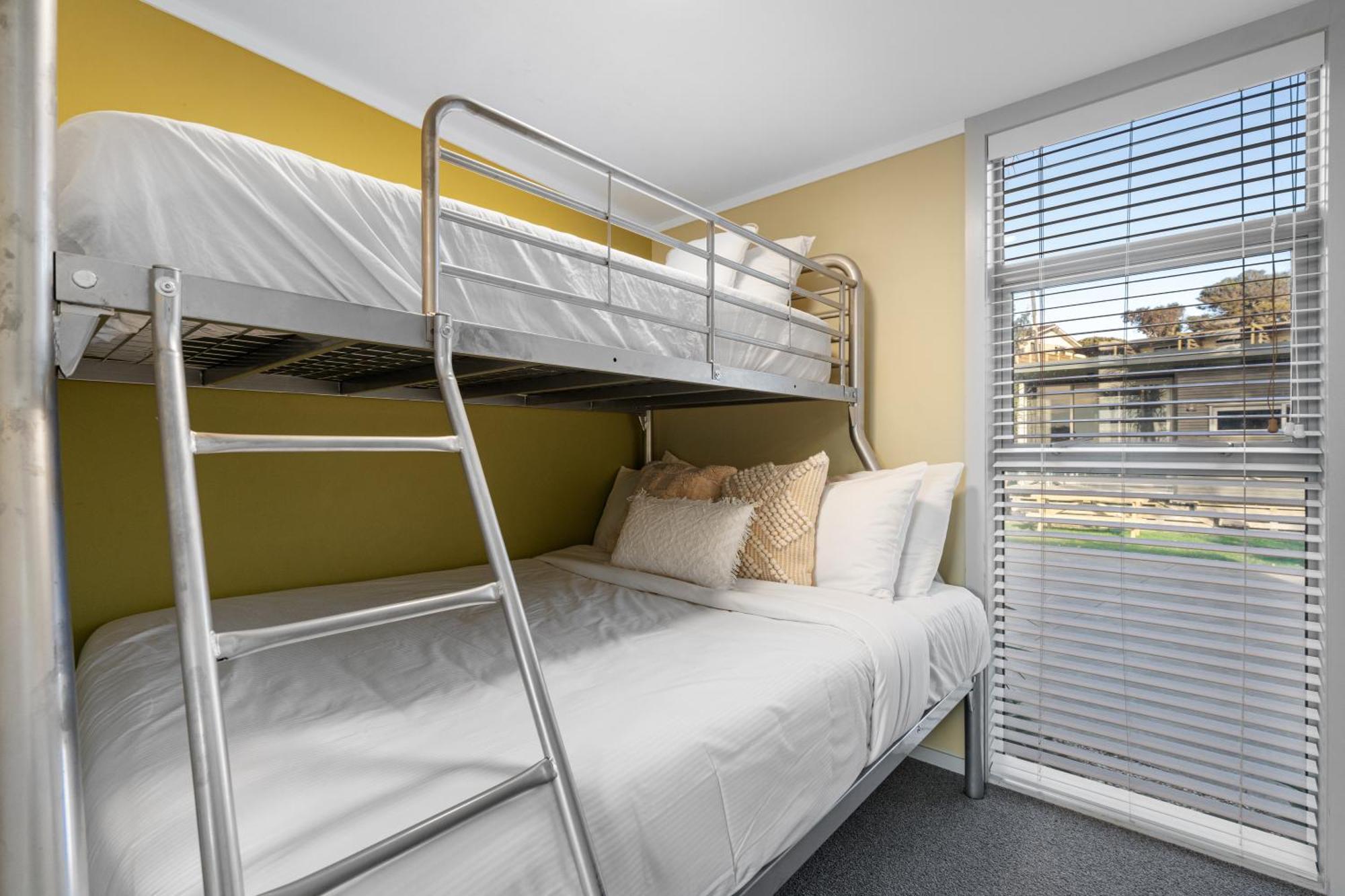 Tasman Holiday Parks - Waihi Beach エクステリア 写真 A bunk bed