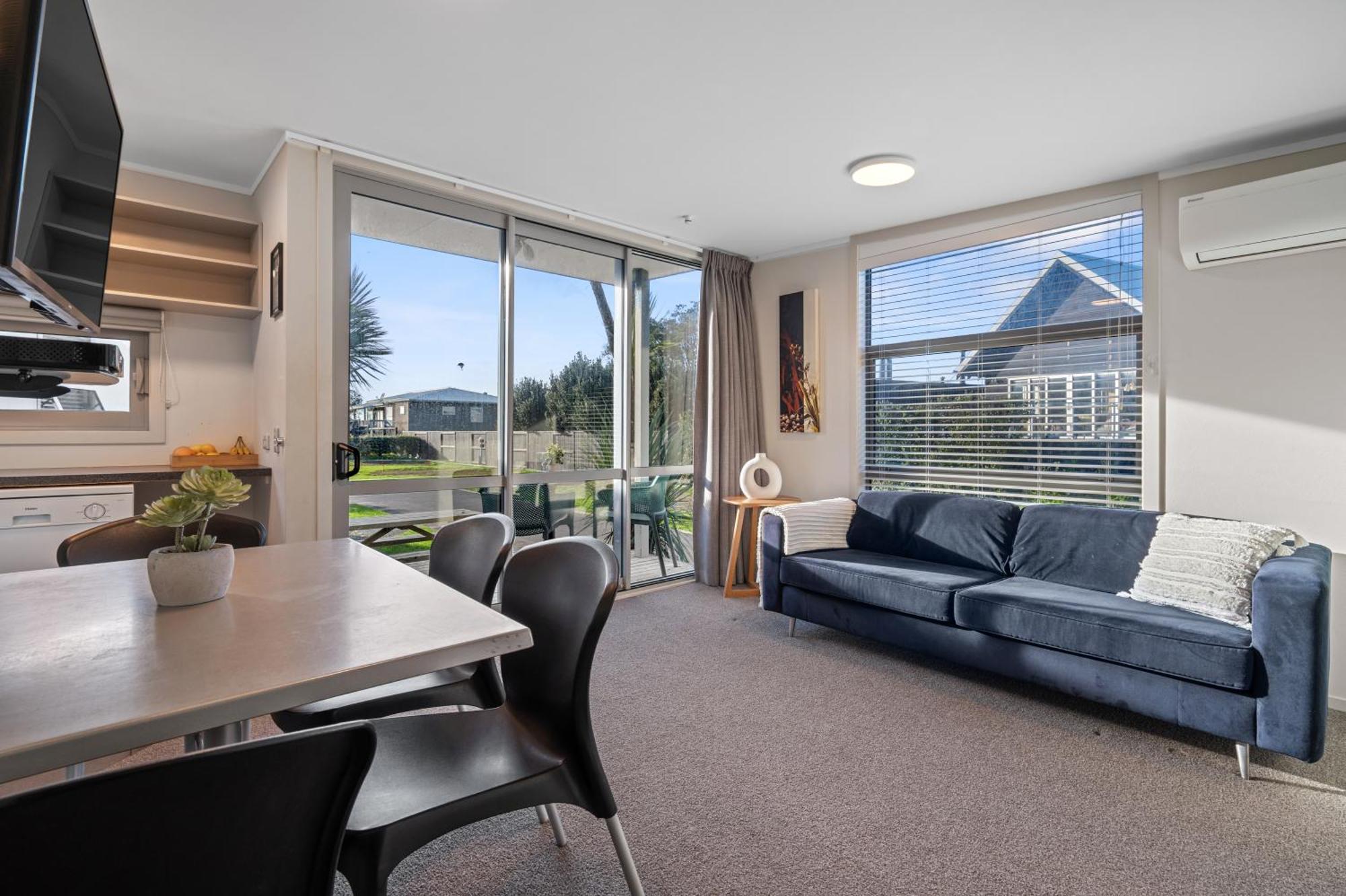 Tasman Holiday Parks - Waihi Beach エクステリア 写真 A typical apartment at the Village