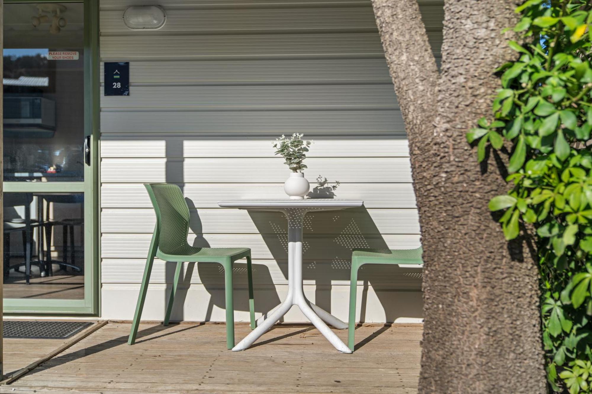 Tasman Holiday Parks - Waihi Beach エクステリア 写真 Trill table